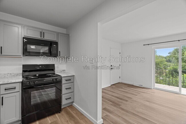 Photo - 2543 Mary Ave Unit 2543 G