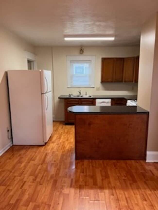 407 Churchill Rd