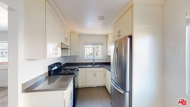 Photo - 2129 Monroe St