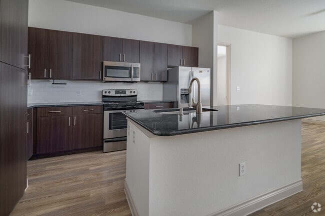 2BR, 2BA - 1178SF Kitchen - The Cosmopolitan Corpus Christi