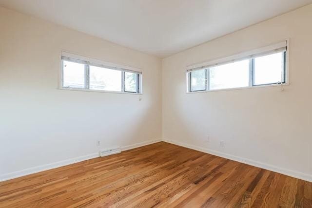 Photo - 1470 Jamaica St