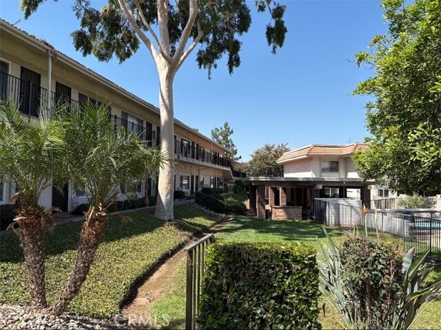 Building Photo - 4535 Ramona Ave Unit 7