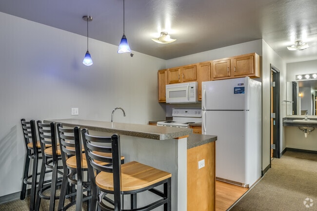 4HAB, 2BA - 1,000 pies cuadrados - Cocina - Fox Village Apartments