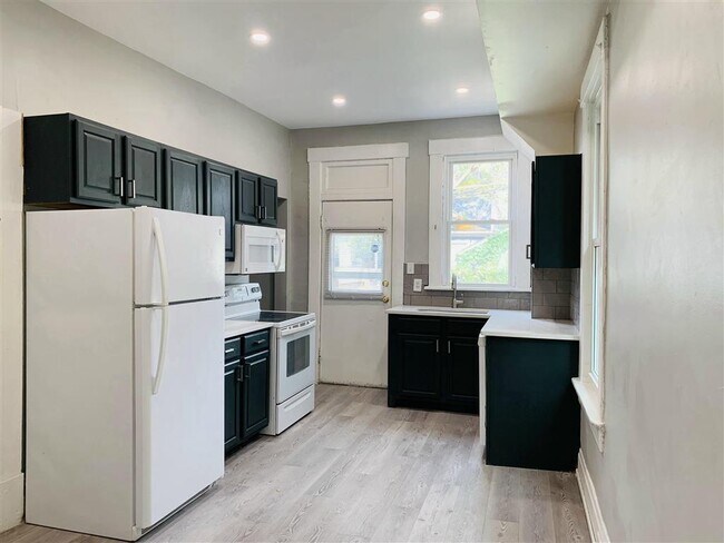 Photo - 484 E Sycamore St Unidad 484