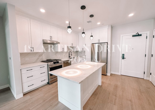 Building Photo - 18 Artisan Dr Unit 205