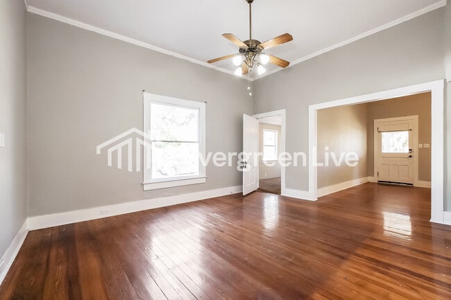 Photo - 600 S Center St