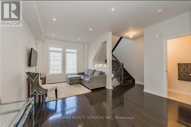 Photo - 74 Aldersgate Dr