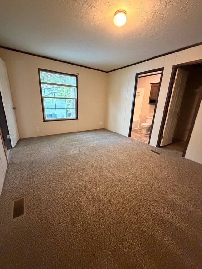 Photo - 166 Parker Lake Dr