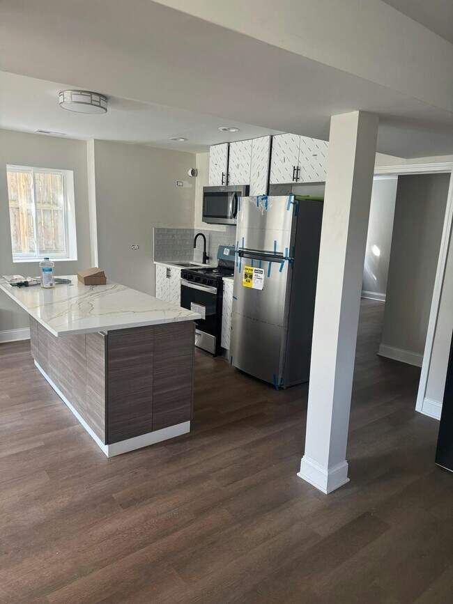 Photo - 5910 S Michigan Ave