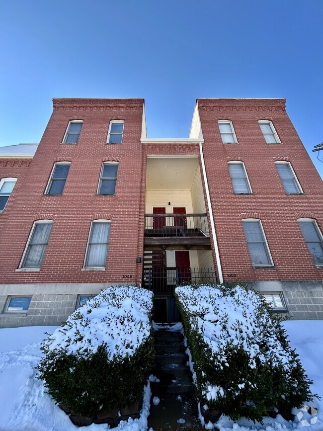 Building Photo - 1048 Carroll St Unit A Rental