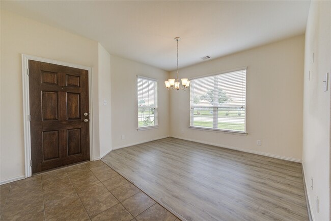 Photo - 16 Rose Desert Ct