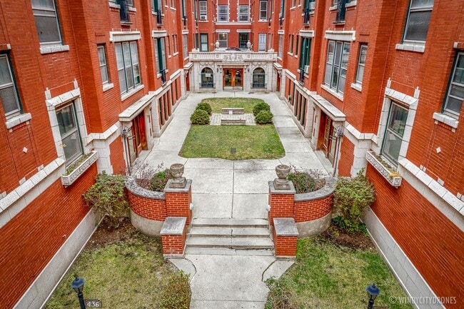 Photo - 618 W Oakdale Ave Unidad 436-1H