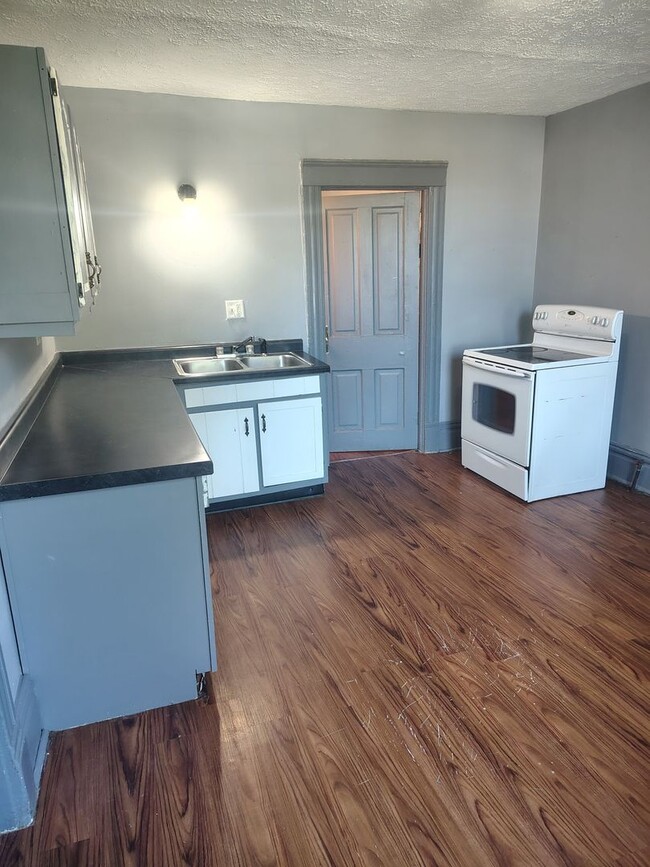 Photo - 801 Warren St Unit 1