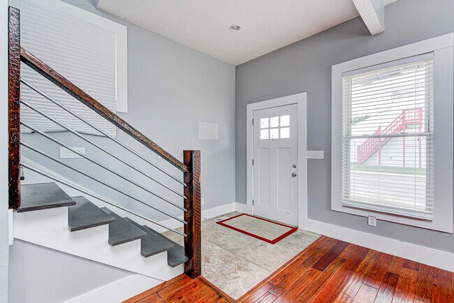 Photo - 1129 Cottage Ave