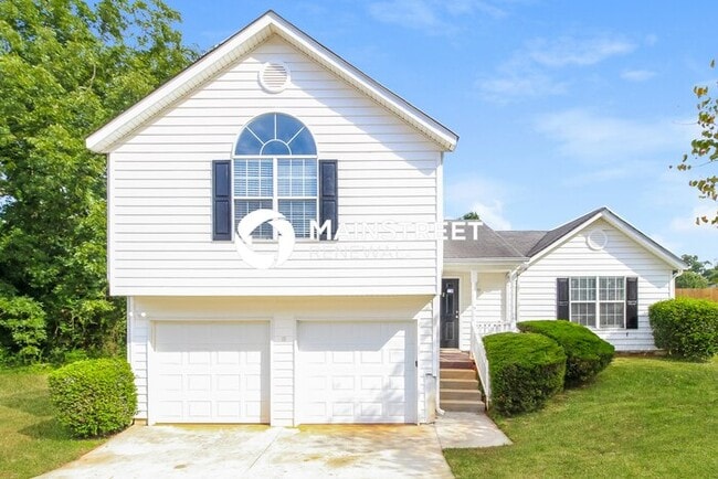 Building Photo - 3 Bedroom Pet-Friendly Home in Stone Mountain, GA with Main Street Renewal