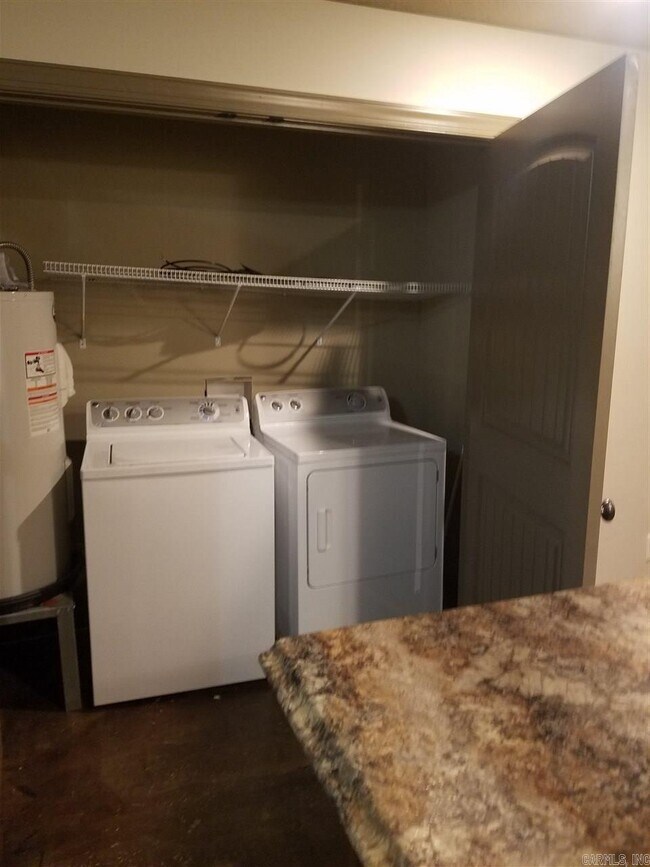 Photo - 1107 W Elm St