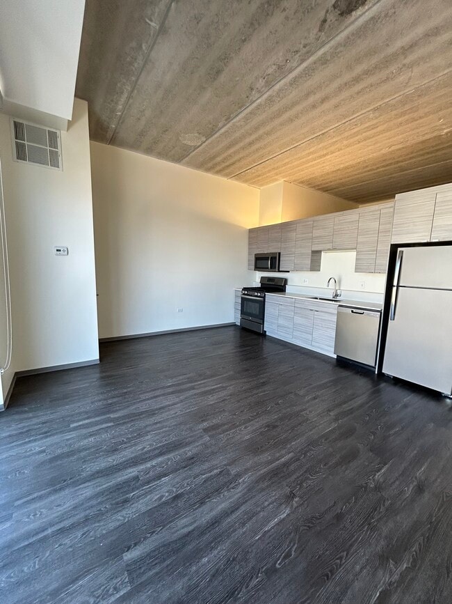 Photo - 1877 N Milwaukee Ave Unit 603
