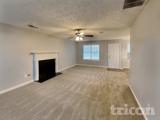 Photo - 803 Freedom Walk