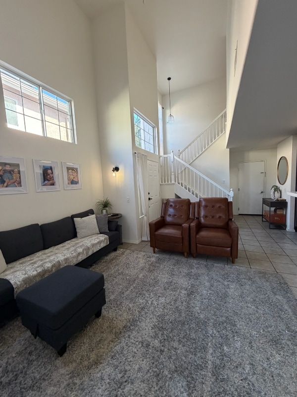 Photo - 2406 Maravilla Way