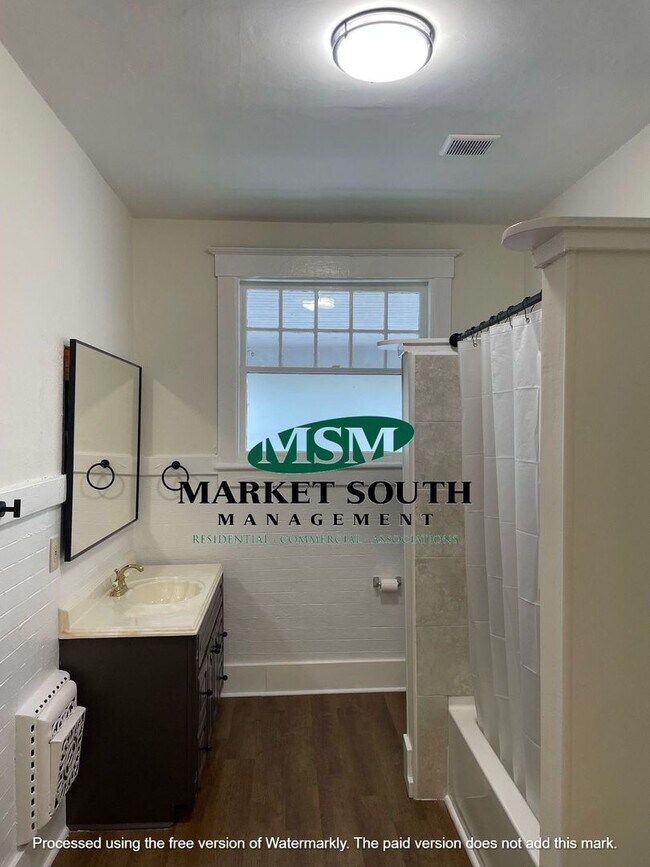 Photo - 539 E Henry St Unit #2