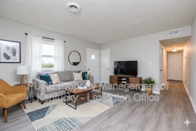 Photo - 1512 Shelburn Ct