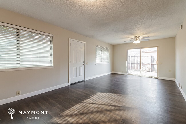 Photo - 4421 Westminster Dr