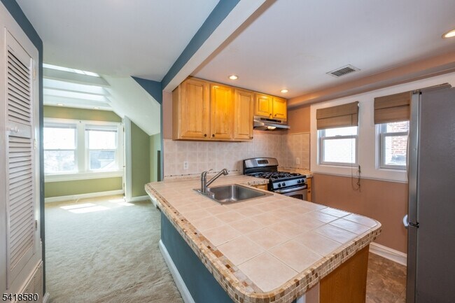 Photo - 41 Beekman St