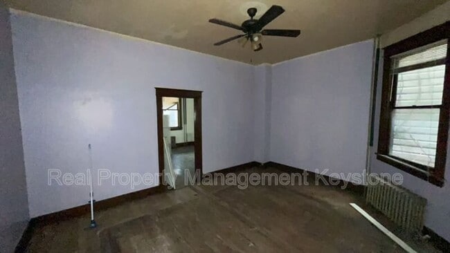 Photo - 1247 Chartiers Ave Unit 1 (1st Floor Right)