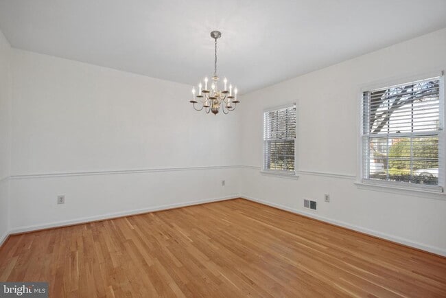 Photo - 6815 Melrose Dr Casa Adosada