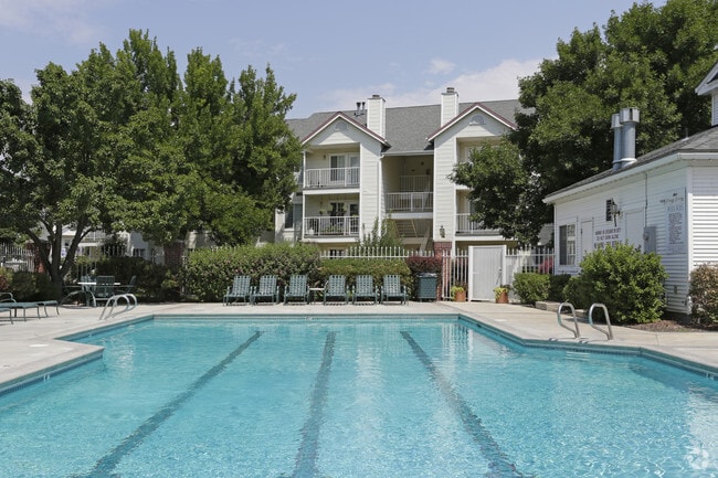 Building Photo - Carriage Crossing Apartments