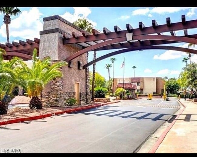 Photo - 5044 River Glen Dr Unit 148