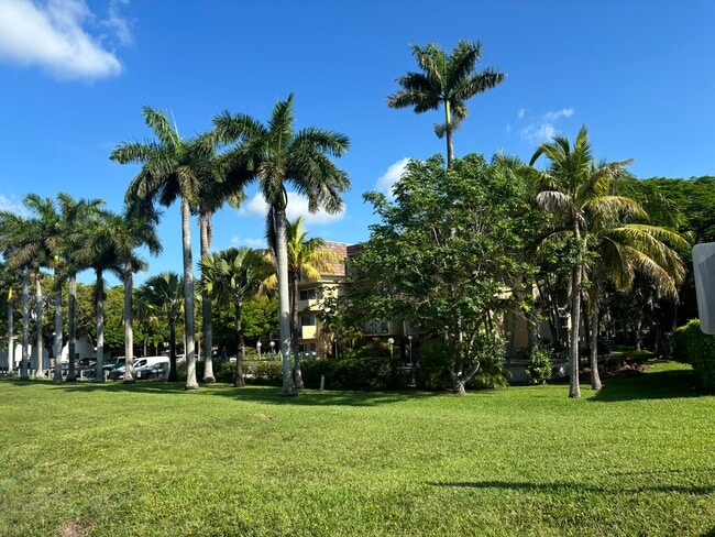 Photo - 7900 Camino Cir Unidad 110