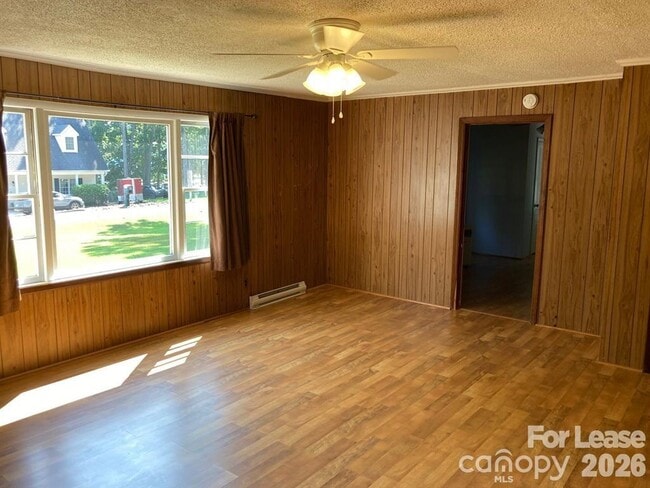 Photo - 7903 Blackwood Rd