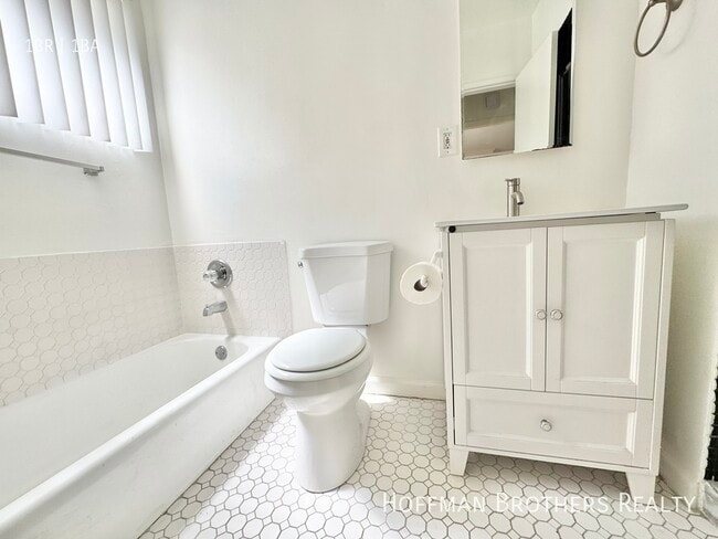 Photo - 1350 Laurel Ave Unidad 9