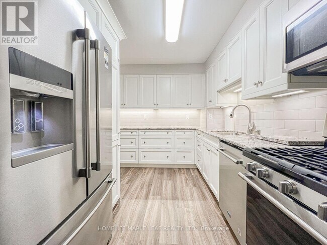 Photo - 711 Osgoode Dr