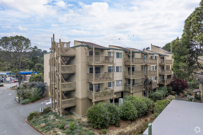 Photo - Crown Colony Apartments