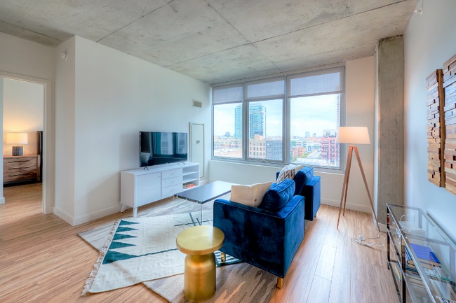 Photo - 174 N Desplaines St