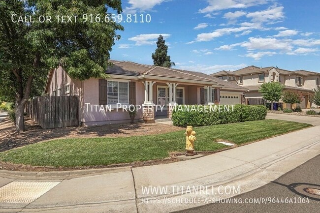 Photo - 951 Vauxhall Ave