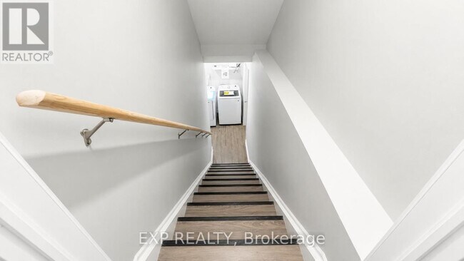 Photo - 154 Tartan Ave.