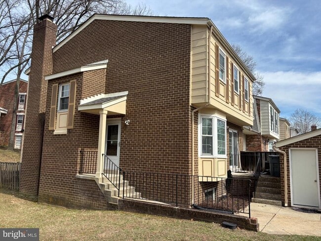 Building Photo - 3827 Gawayne Terrace