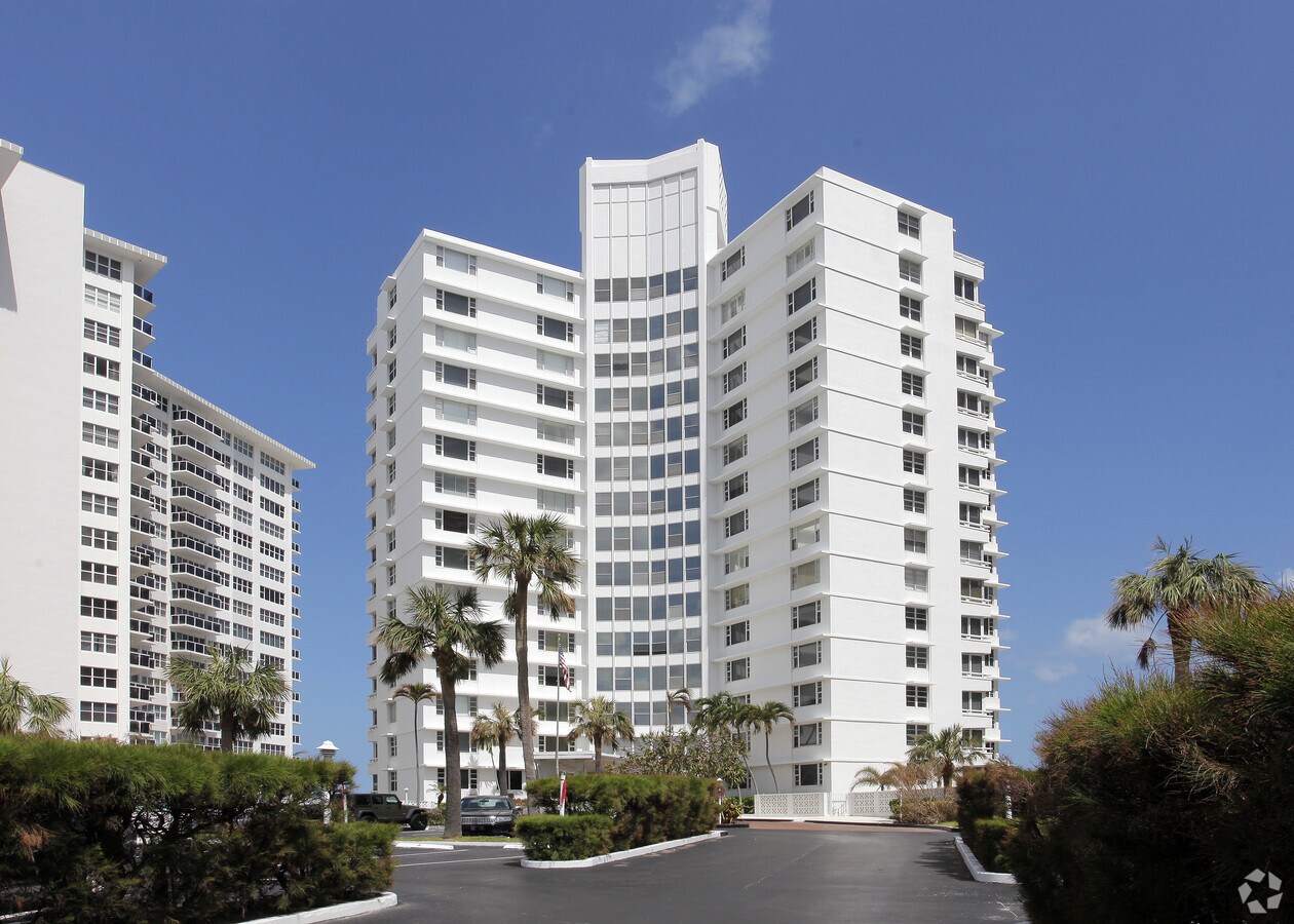 Photo - Edgewater Arms