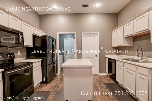 Photo - 15307 Hearthstone Dr