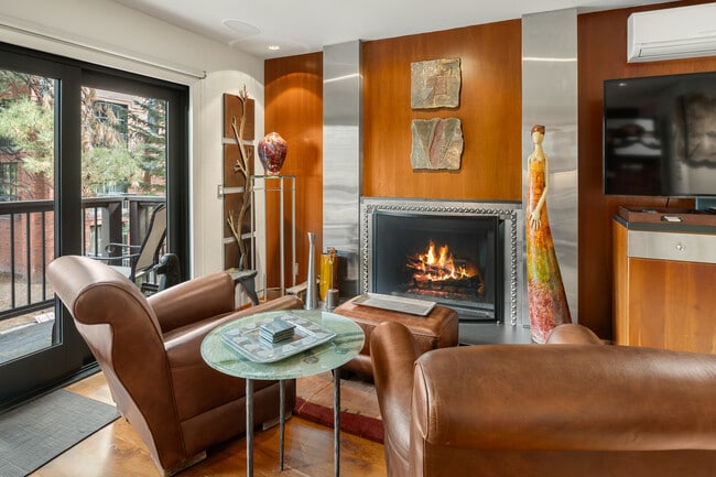 Photo - 650 S Monarch St Unit 9