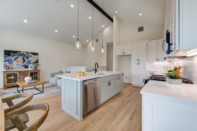 Photo - 6121 Pacific Frst Dr