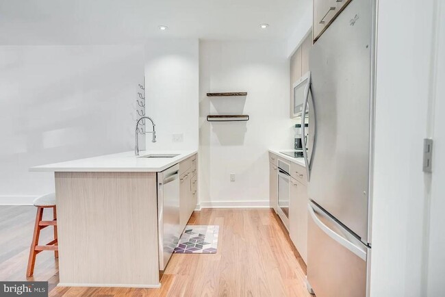Photo - 2331 15th St NW Unit 205-N