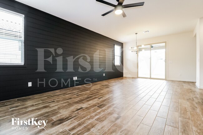 17538 W Villa Hermosa Ln