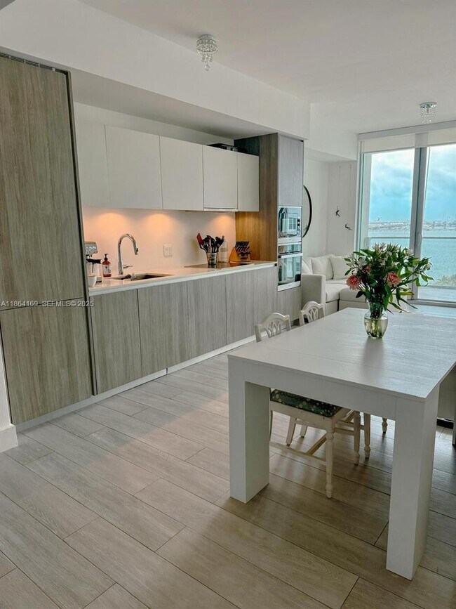 Photo - 2900 NE 7th Ave Unit 1008