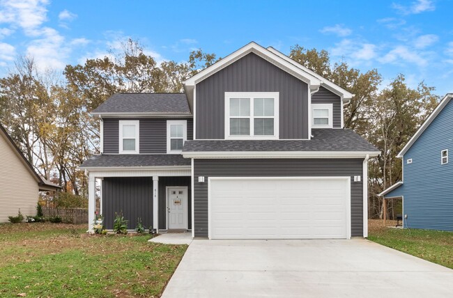 Building Photo - Pet Friendly Three Bedroom! Rental