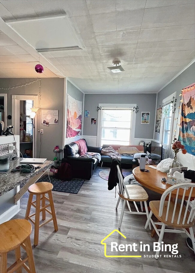 Photo - 25 Walnut St