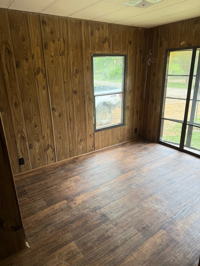 Photo - 601 Dillard Dr